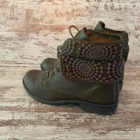 Brown Ankle Boots with Laces and Lace Design - Picture 6 of 8